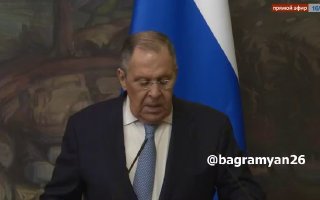 Главы МИД России и Турции Сергей Лавров и Хакан Фидан на брифинге