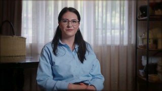 Роза Агаян с изделиями из переработанной бумаги, бренд «Токун»