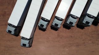 Грузовики Volvo для перевозки томатов на экспорт в Европу, Армения
