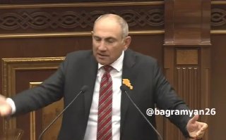 Никол Пашинян выступает с заявлением об оппозиции в Араратской долине