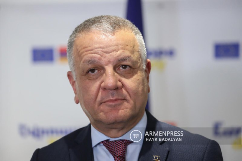 Посол Европейского союза Василис Марагос на встрече с армянскими экспортерами.